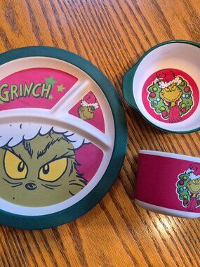 Child's Grinch Dinner Set